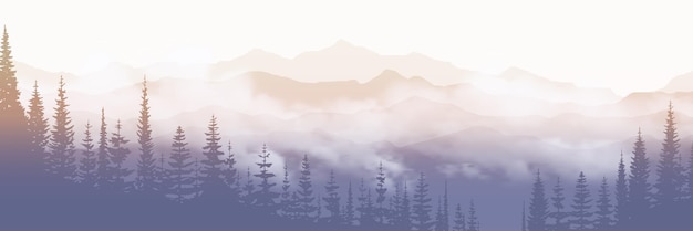 Salida del sol en la cresta de las montañas en la niebla de la mañana panorámica