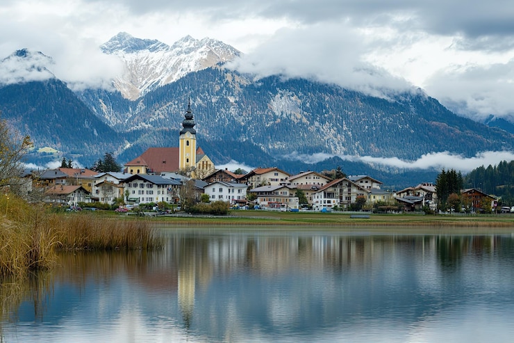 Vector salón encantador en el tirol aldeas alpinas austriacas escena ciudad cielo imagen foto viaje panorámico europa