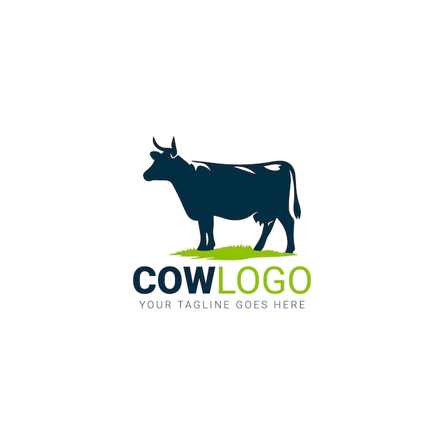 La silueta moderna de la vaca en el logotipo de la hierba verde