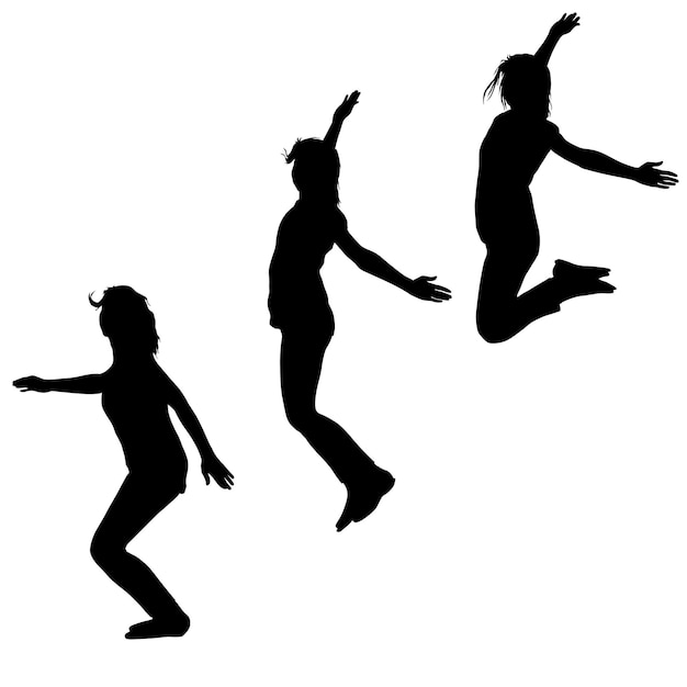 silueta, de, tres, niñas jóvenes, saltar, con, manos arriba, movimiento