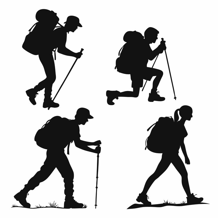 Siluetas de personas caminando con mochilas y palos de trekking en las montañas