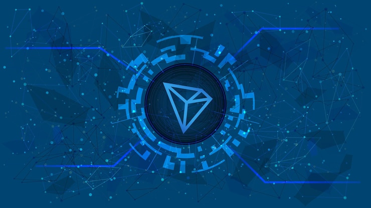 Vector símbolo de token tron trx en un círculo digital sobre fondo azul poligonal. icono de moneda de criptomoneda. oro digital para sitio web o banner. copie el espacio. vector.