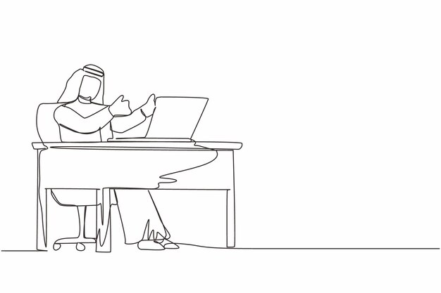 Un solo dibujo de una línea empresario árabe dando una buena señal delante de la computadora diseño gráfico vectorial