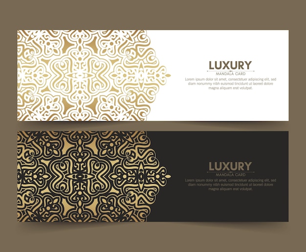 Tarjeta decorativa mandala de lujo en color dorado.