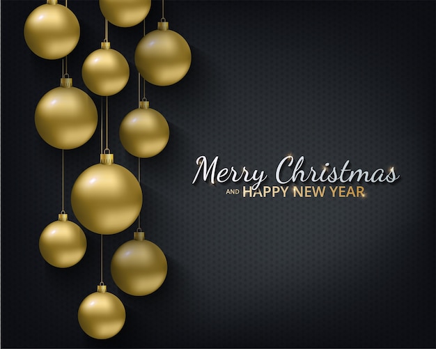 Tarjeta de felicitación, invitación con feliz año nuevo y Navidad. Bolas de Navidad de oro metálico, decoración, confeti reluciente, brillante sobre un fondo negro.