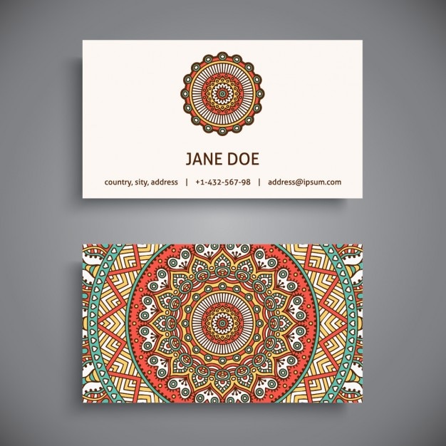 Tarjeta de visita decorada con un mandala