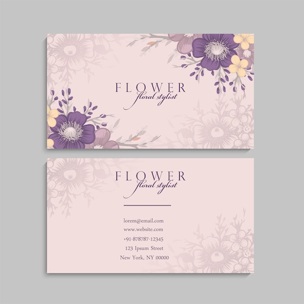 Tarjeta de visita floral linda con flores violetas