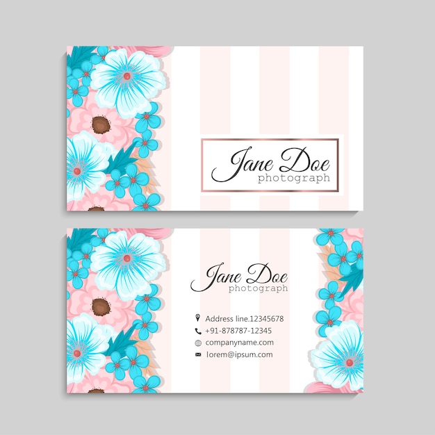 Tarjeta de visita con hermosas flores. Modelo