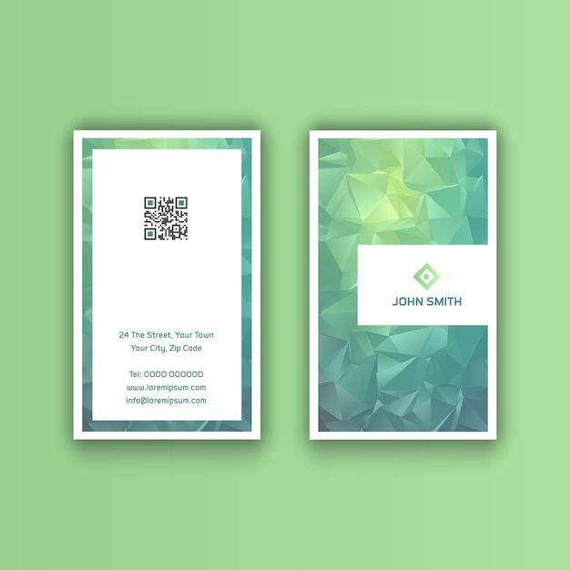 Tarjeta de visita vertical con un diseño de baja poli