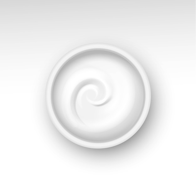 Tarro en blanco con crema remolino aislado sobre fondo blanco.