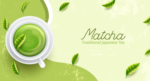 Taza de latte Matcha sobre fondo verde desde arriba.