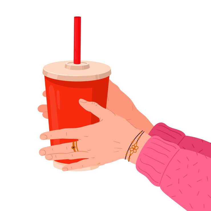 Vector taza de papel de soda en las manos. limonada con limón y hielo o bebidas refrescantes frías de cola. taza roja de agua de manantial en la mano. ilustración vectorial plana