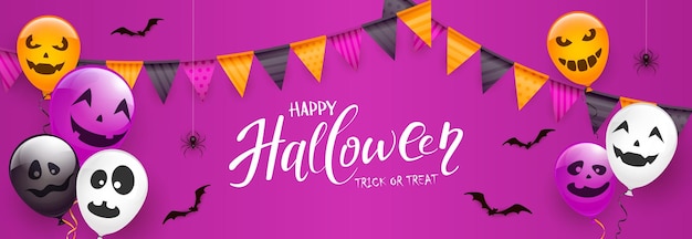 Texto feliz halloween con globos de miedo y arañas sobre fondo púrpura