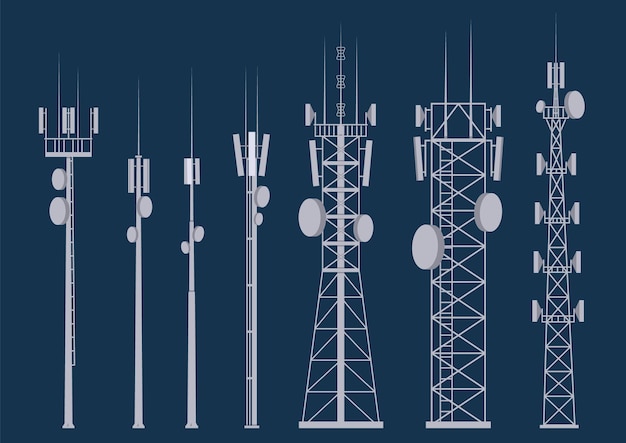 Torre celular de transmisión. Antenas de comunicaciones móviles y radio para conexiones inalámbricas.