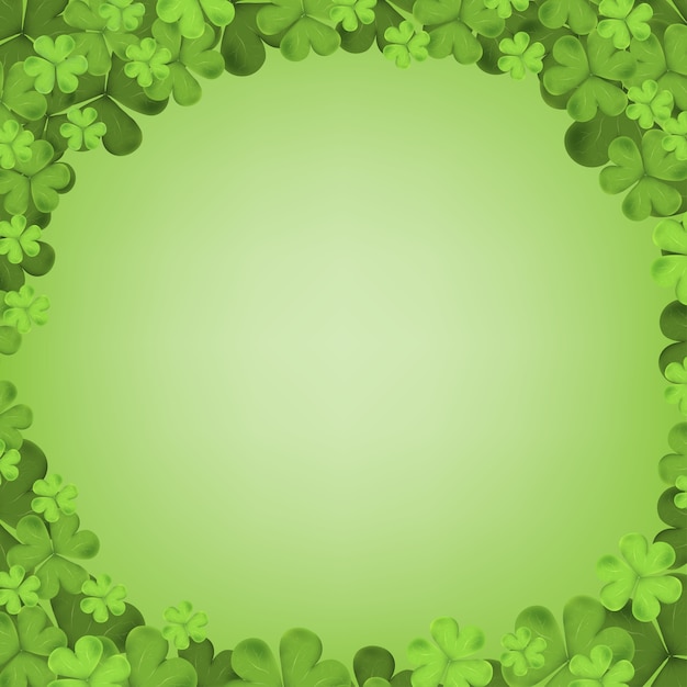 Trébol irlandés cayendo hojas aisladas sobre fondo verde