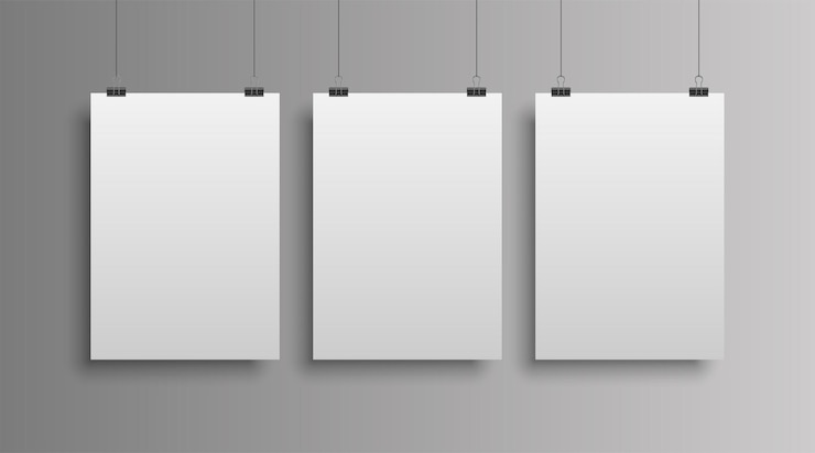 Vector tres hojas de papel de formato a4 colgadas frente a una pared blanca. maqueta de cartel colgante. ilustración vectorial.