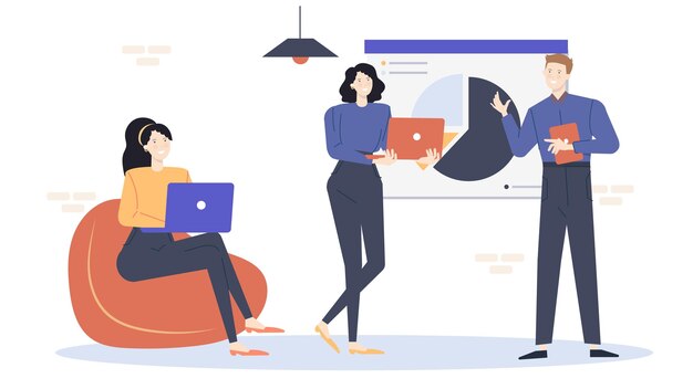 Tres personas están explicando sobre el aumento de los negocios