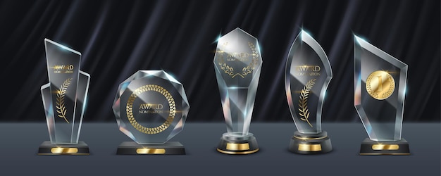 Trofeos de cristal brillante conjunto de ilustraciones vectoriales realistas