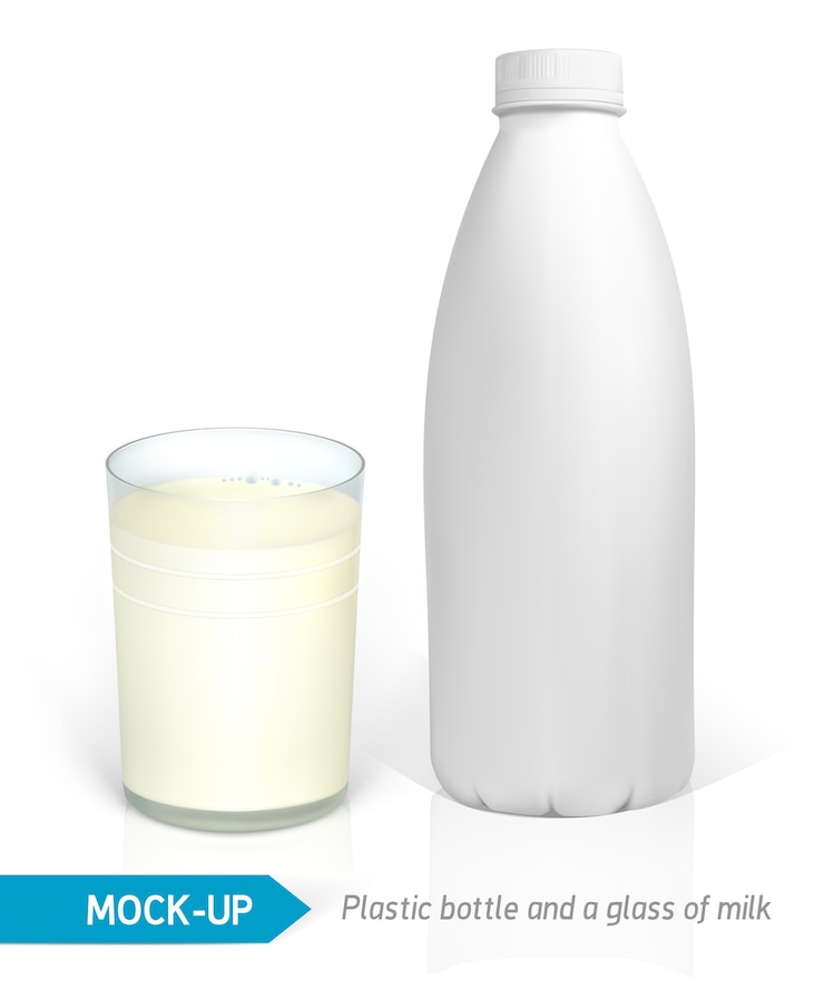 Vector vaso de leche realista y botellas de plástico blanco para productos lácteos, jugo o leche.