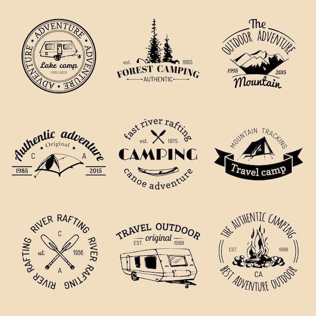 Vector conjunto de logotipos de camping vintage. Colección de carteles retro de aventuras al aire libre. Bocetos turísticos para emblemas o insignias.