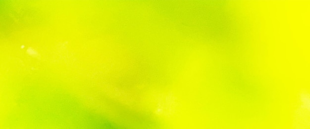 verde y amarillo en el cielo