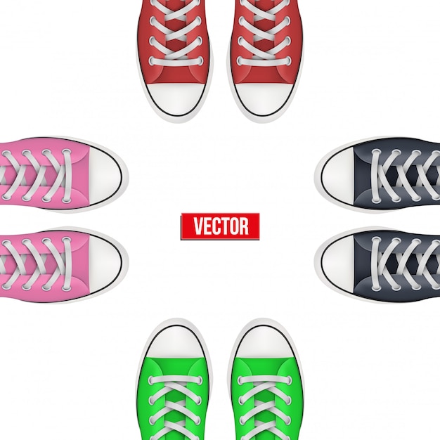 Vista superior de zapatillas de colores.