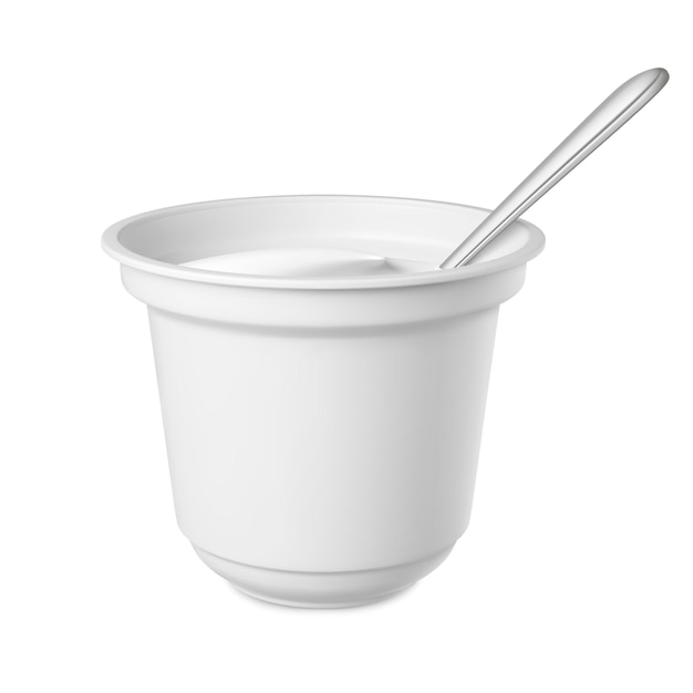 Yoghurt fresco en recipiente de plástico realista blanco con cuchara de metal maqueta de embalaje 3D taza de crema agria abierta producto lácteo sabroso elemento vectorial con esencia