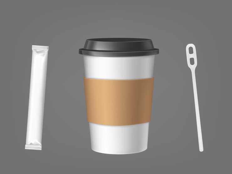 Vector Gratis disposable coffee cup with stick and sugar set