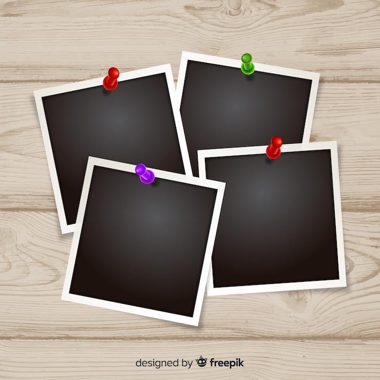 Vector Gratis snapshot templates on a wooden background