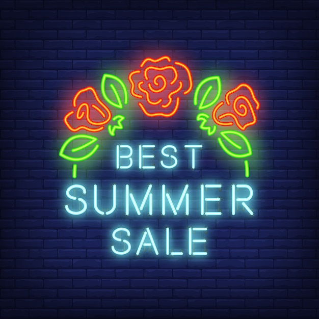 Kostenloser Vektor bester sommerschlussverkauf, anmelden neon-stil. illustration mit blauem text und roten rosen mit blättern.