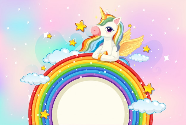 Leeres banner mit niedlichem einhorn auf regenbogen im pastellhimmelhintergrund