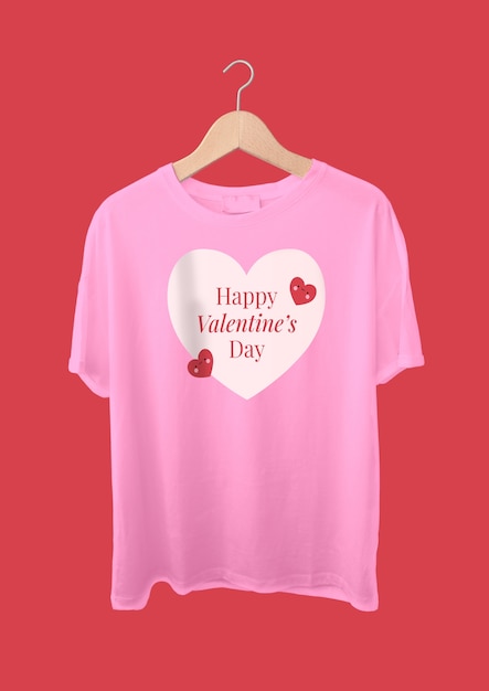 Niedliches pastellfarbenes T-Shirt zum Valentinstag