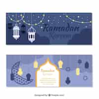 Kostenloser Vektor ramadan kareem banner mit dekorativen gegenständen