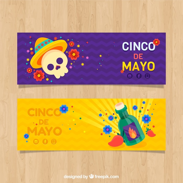 Satz cinco de mayo-fahnen mit dem schädel in der flachen art