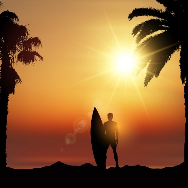 Silhouette eines Surfer in einer tropischen Landschaft