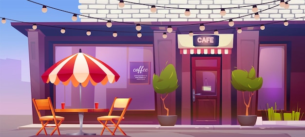 Kostenloser Vektor städtisches café an der straßenecke der stadt vektor-cartoon-illustration der café-fassade mit möbeln im freien pappbecher auf dem tisch holzstühle unter sonnenschirm moderne cafeteria mit girlanden geschmückt
