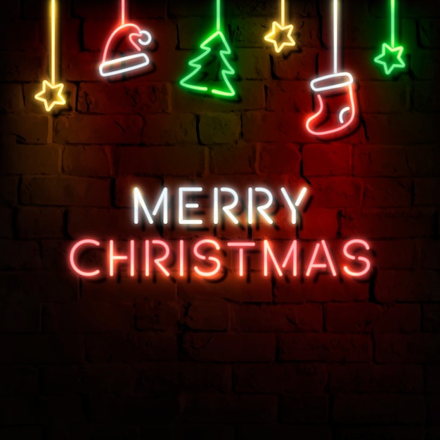 Kostenloser Vektor sterne, weihnachtsmütze, strumpf, kiefer und frohe weihnachten neonschild auf einer dunklen backsteinmauer
