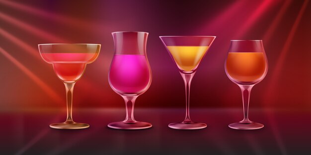 Kostenloser Vektor vektor bunte rosa, orange, gelbe, rote alkoholische cocktails auf bartheke mit hellem beleuchtetem hintergrund