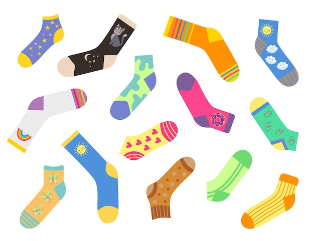 Verschiedene süße Socken flache Illustrationen eingestellt. Kollektion stilvoller, trendiger Baumwoll- oder Wollsocken für den Winter mit verschiedenen Designs einzeln auf Weiß
