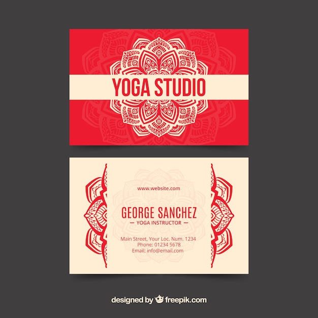 Yoga-studiokarte mit handgezeichneten mandala