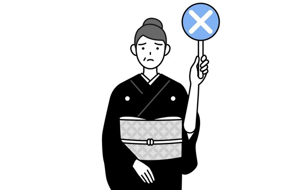 Ältere frau in kimono hält ein plakat mit einem x, das die falsche antwort anzeigt
