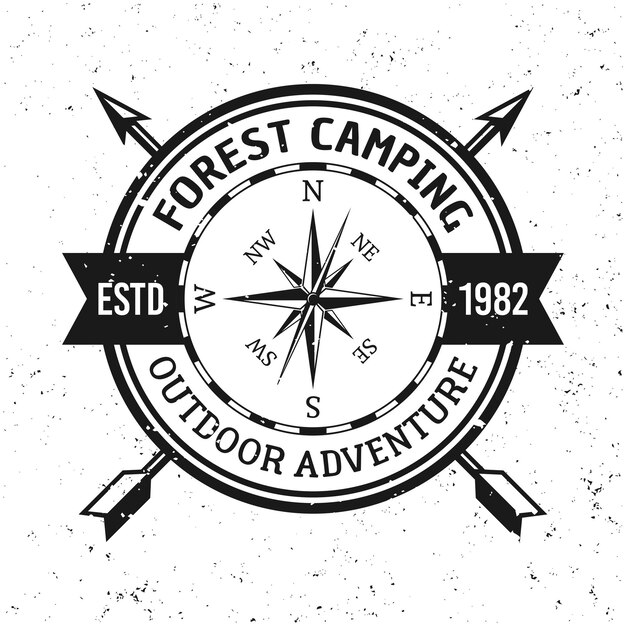 Vektor camping und outdoor-abenteuer-vektor-vintage-emblem, etikett, abzeichen oder logo isoliert auf weißem hintergrund