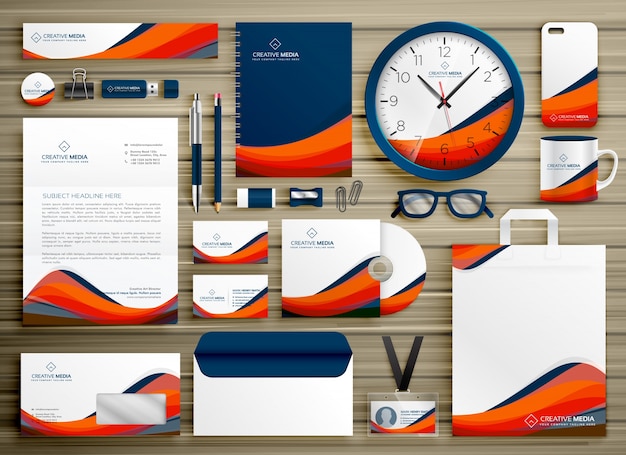 Corporate Identity Business-Vorlage Design mit orange blau wellig Form gesetzt