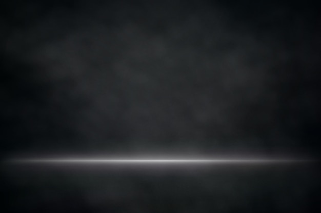 Dunkle schwarze Nebeloberfläche mit einer leichten Lichtlinie