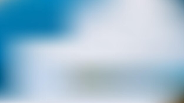 Ein helles Himmelsblau verblasst in ein nebliges Blau und erzeugt eine ätherische Atmosphäre, die mit einer weichen Verschwörung verstärkt wird.