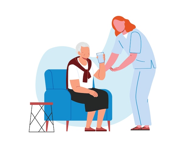 Eine Krankenschwester hilft einer älteren Frau, Medikamente zu trinken, während sie auf dem Sofa liegt