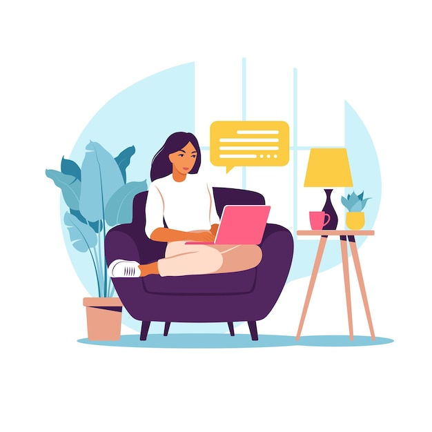 Frau, die mit laptop auf sofa sitzt. arbeiten an einem computer. freiberufler, online-bildung oder social-media-konzept. arbeiten von zu hause, remote-job. flacher stil. illustration.