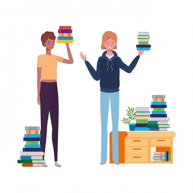 Frauen stehen mit Bücherregal aus Holz und Bücher