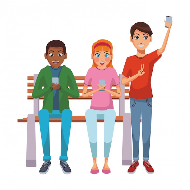 Freunde, die Smartphone auf Bank verwenden