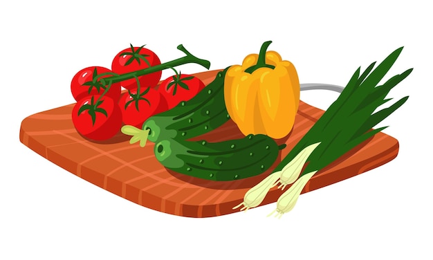 Frische Tomaten, Gurken, Pfeffer und Zwiebeln auf einem Holzschneidbrett gelegt.